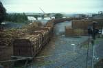 IERLAND sep 2001 ENNIS geladen houtwagons