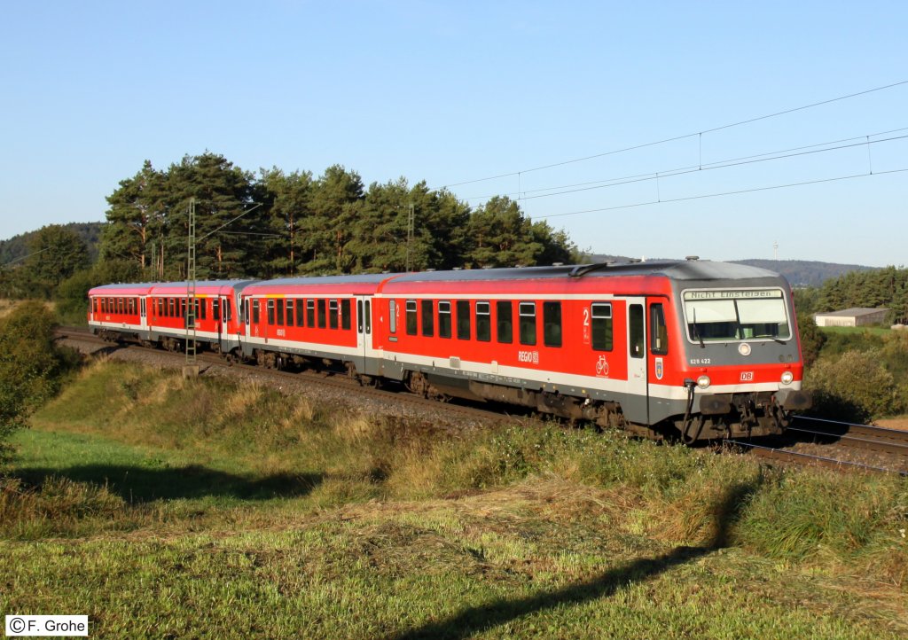   Gast  auf dieser Strecke: DB Regio 628 422 Leerfahrt Richtung Regensburg, KBS 880 Nrnberg - Regensburg - Passau, fotografiert bei Parsberg am 30.09.2011