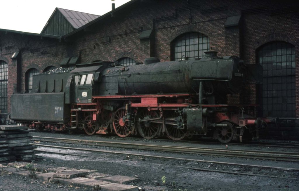 023 008	am 13.06.1975 im Bw Saarbrcken Hbf	
