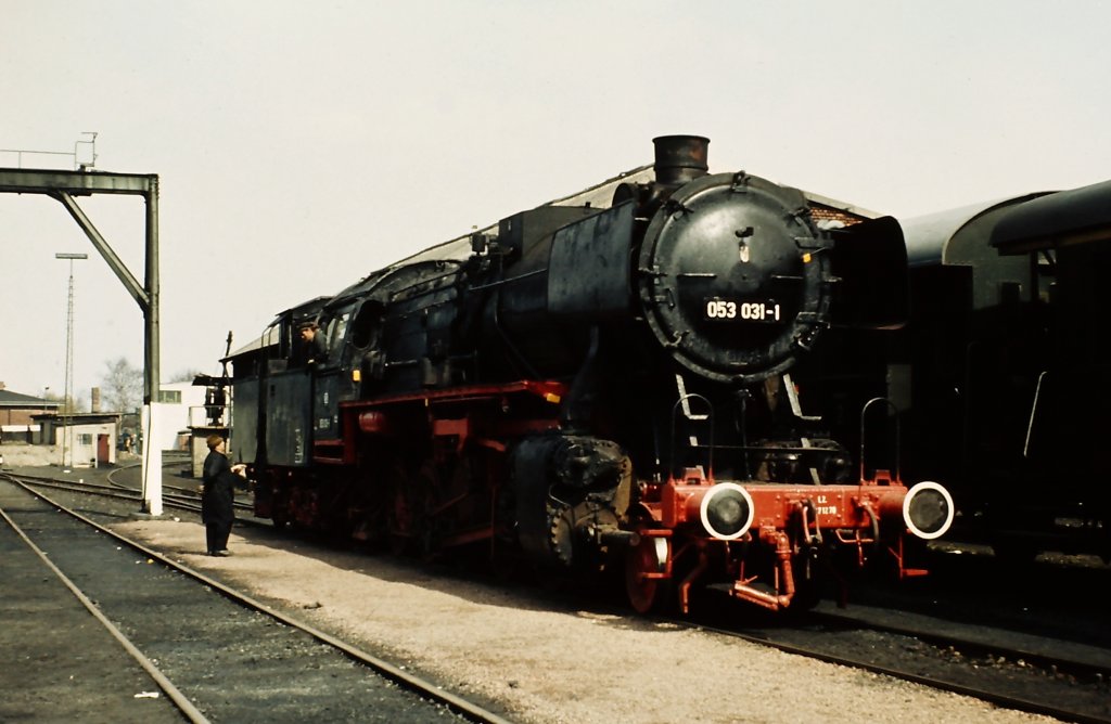 053 031-1 am 3. April 1976 beim Dampflokabschied in Stolberg.