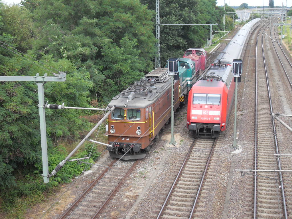 101 014 mit einem IC aus Berlin am 08.08.2010 in Stendal.