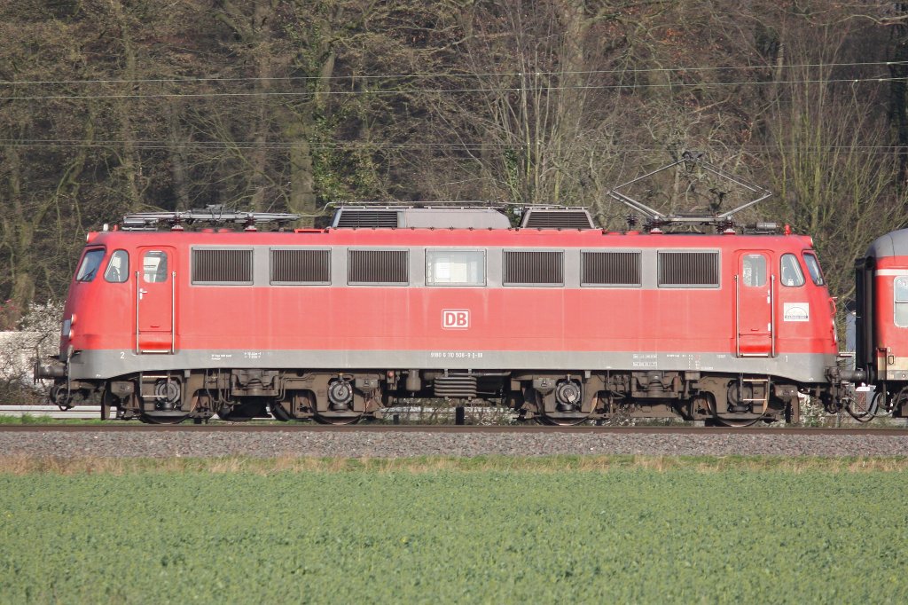 110 508 fuhr am 28.3.12 mit einem umgeleiteten RB 35 Verstrker durch Ratingen-Lintorf.