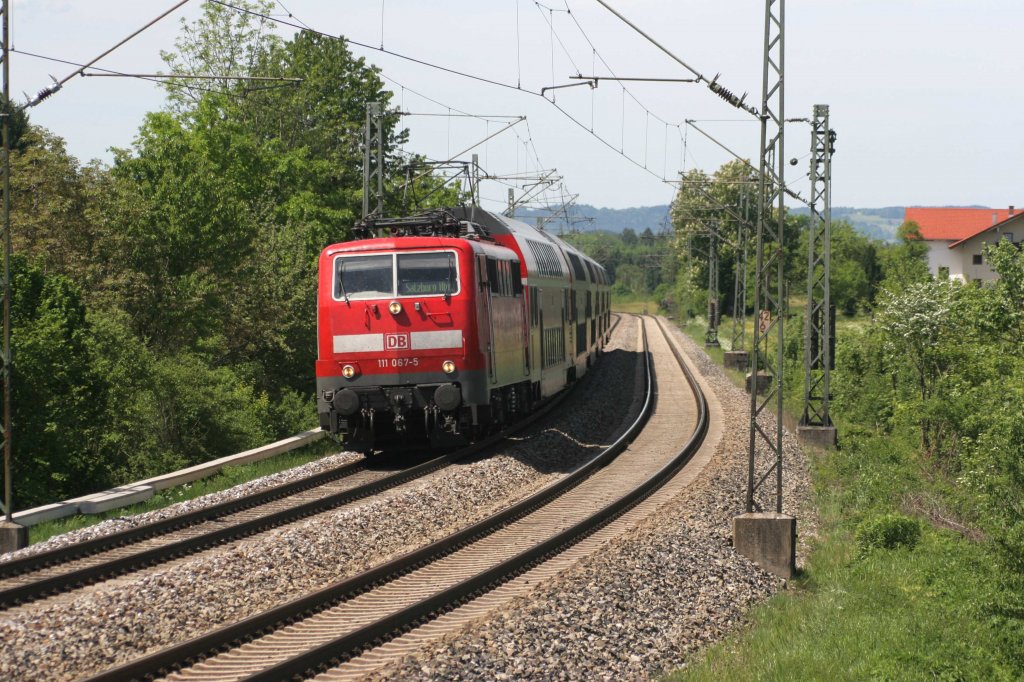 111 067-5  Regionalexpress Mnchen - Salzburg bei bersee am 11.05.2012