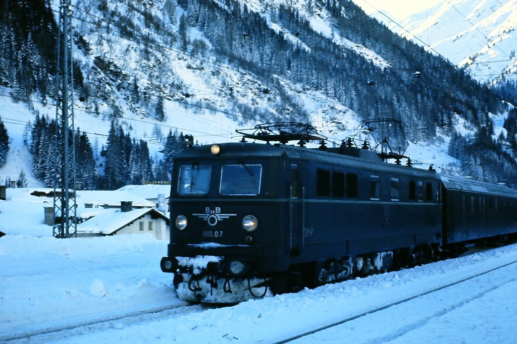 1110.07 in einem Dezember Mitte der 1970er Jahre in St. Anton am Arlberg.