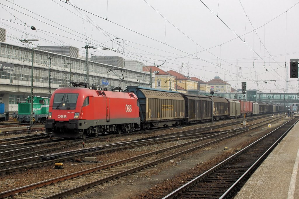 1116 009 am 14.03.09 bei der Durchfahrt Regensburg Richtung Nrnberg