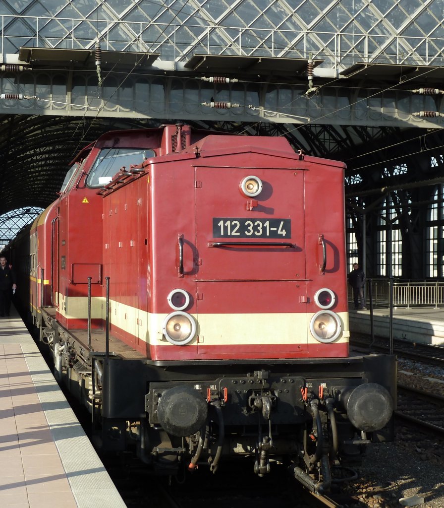 112 331 steht Abfahrbereit im Dresdner Hbf.
10.12.11