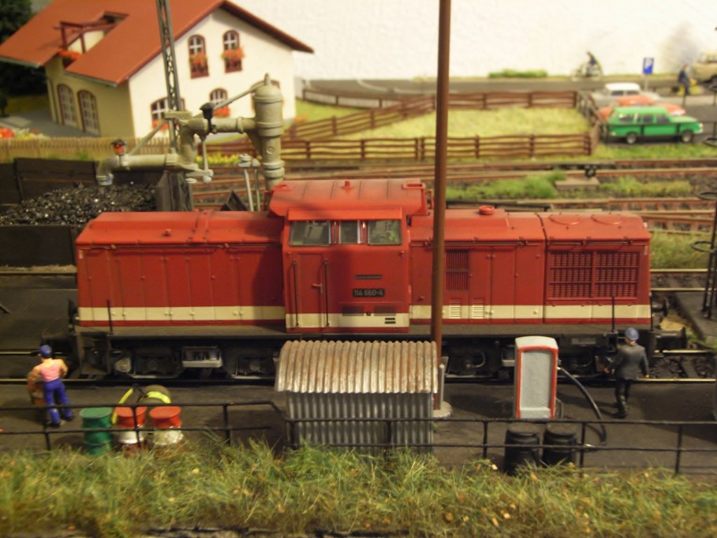 114 660-4 (Roco) im Bw  