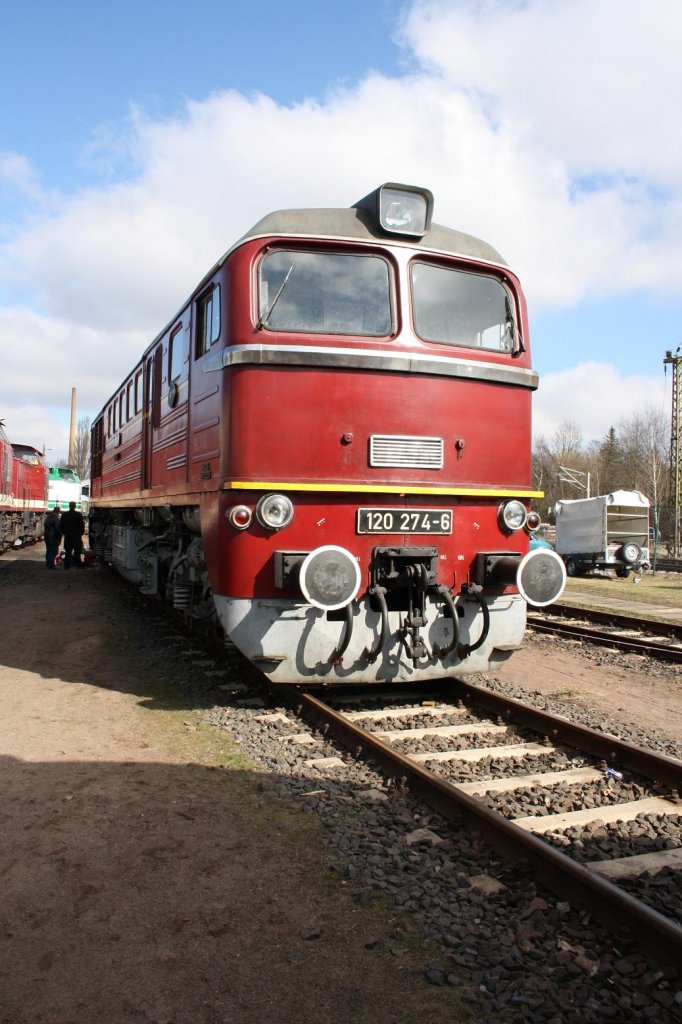 120 274-6 in Leipzig Plagwitz 19.03.2011