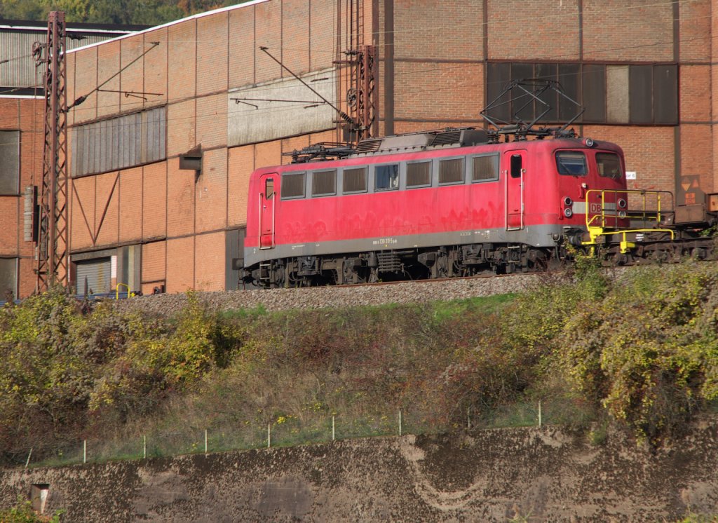 139 311-5 bringt den Suppenzug zum Nachfllen aus Vlklingen zurck zur Dillinger Htte. 22.10.2012 KBS 685