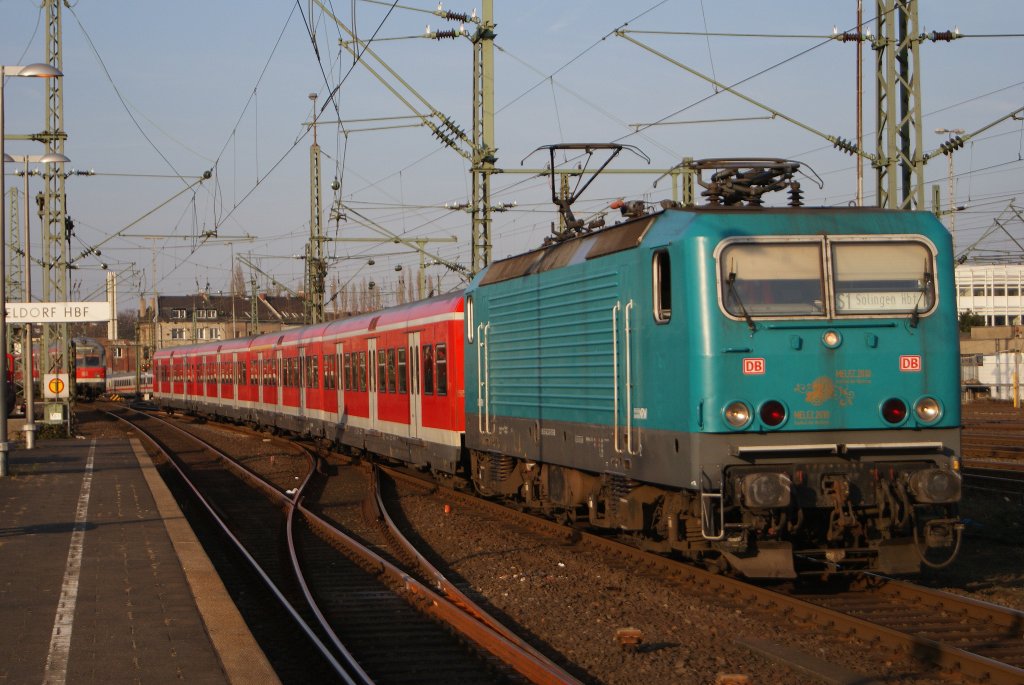143 247 mit der S1 nach Solingen Hbf bei der Einfahrt in Dsseldorf Hbf am 23.03.2011