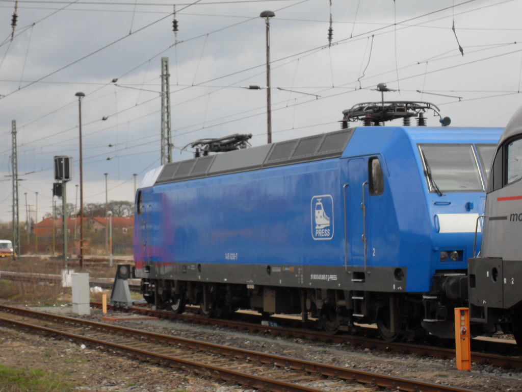 145 030 stand am 10.04.2010 in Stendal.