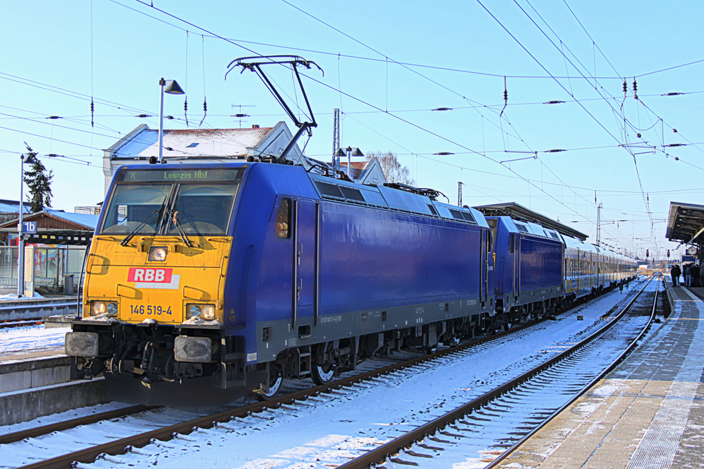 146 519 und 146 522 mit InterConnex nach Leipzig am 30.01.12 in Gstrow
