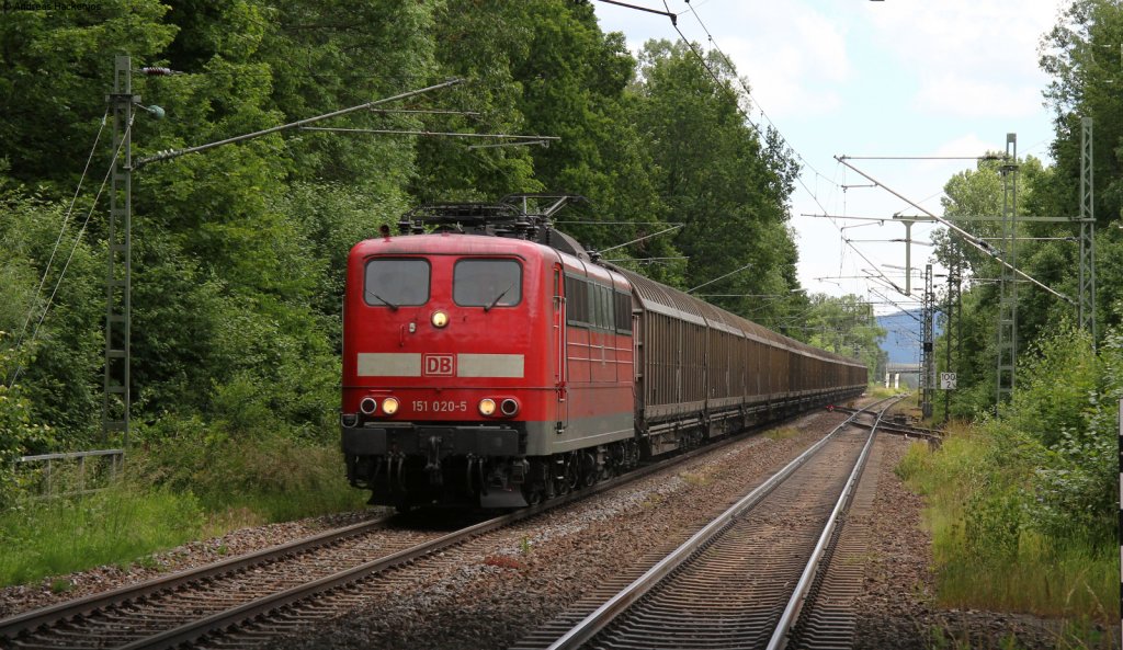 151 020-5 mit dem GM 46716 (Wolfurt-Moerdijk) bei der Durchfahrt Donaueschingen 14.6.12