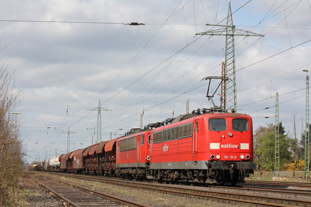 151 131 zog am 1.4.12 eine 155er und einen gemischten Gterzug durch Ratingen-Lintorf.