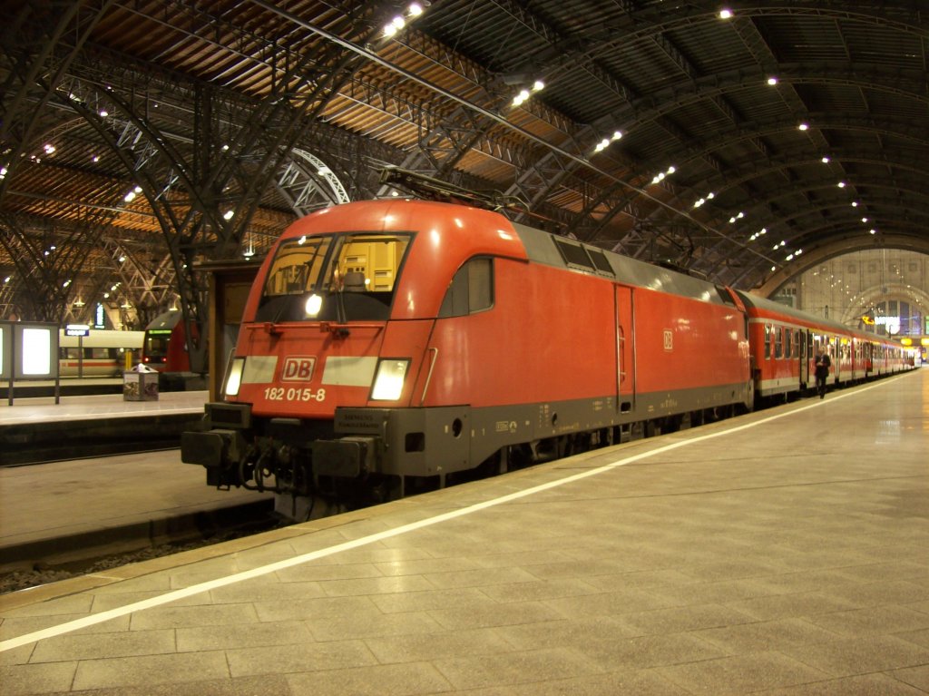 182 015-8 im Hbf Leipzig 27.01.2011