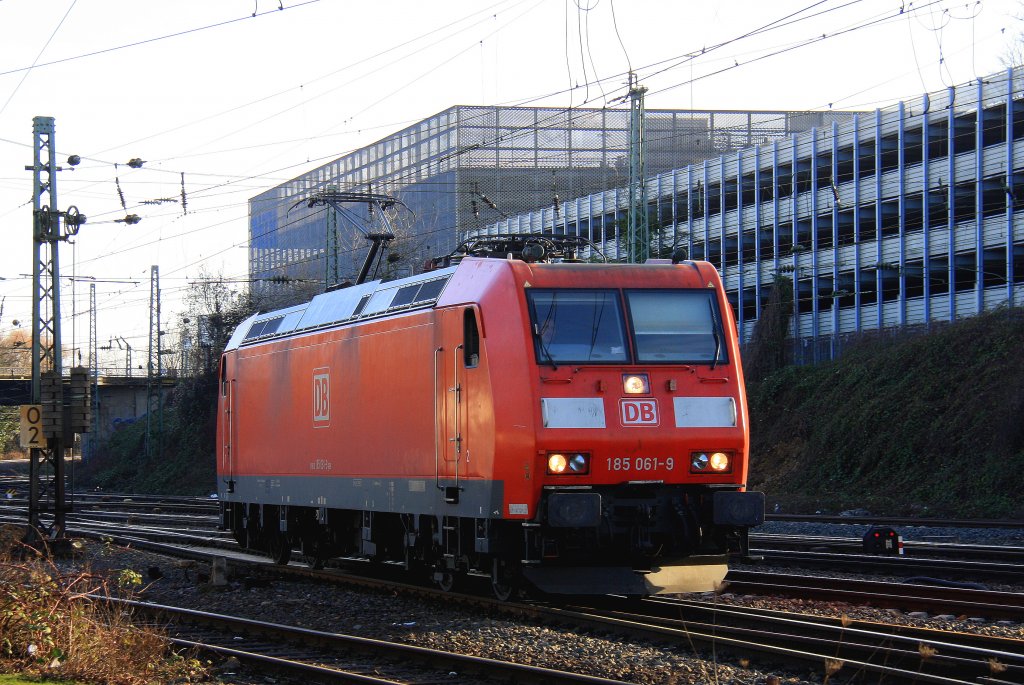 185 061-9 DB rangiert in Aachen-West bei schner Wintersonne am 28.1.2013.