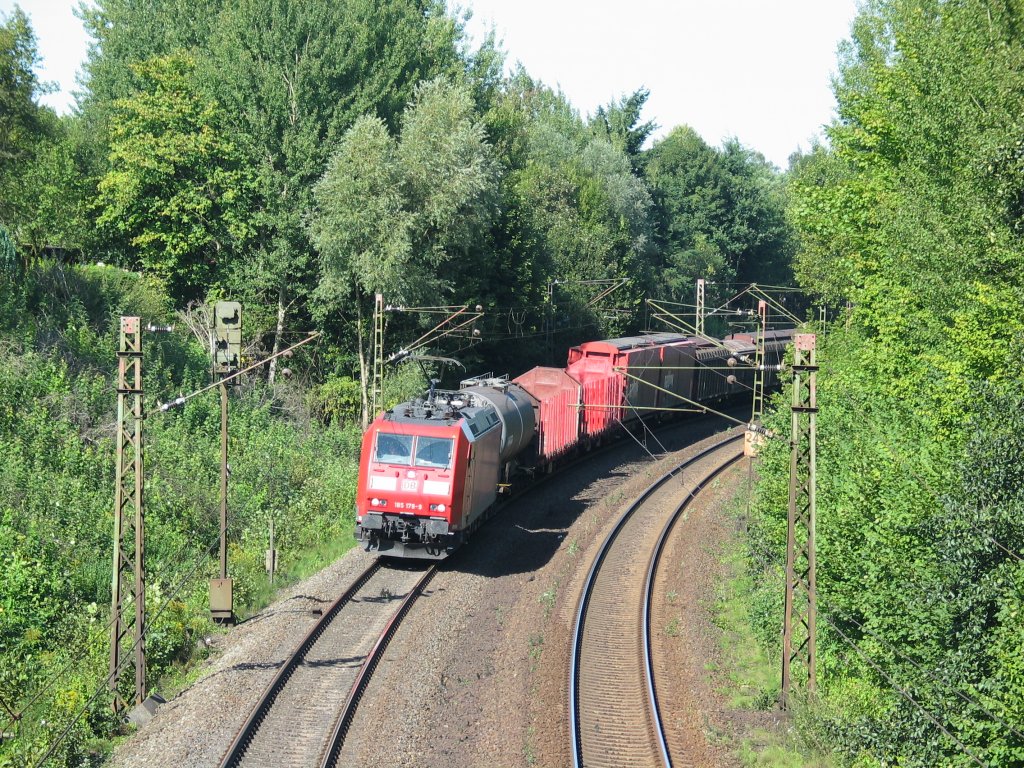 185 179-9 fhrt mit gemischten GZ in Gttingen(leineberg) aufgenommen am 09.09.2012.