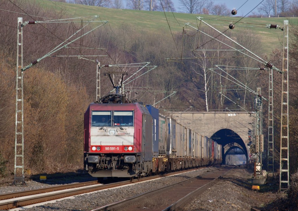 185 591-5 von Crossrail am 03.03.2011 mit einem Containerzug am Haken auf der KBS 480 in Eilendorf. 