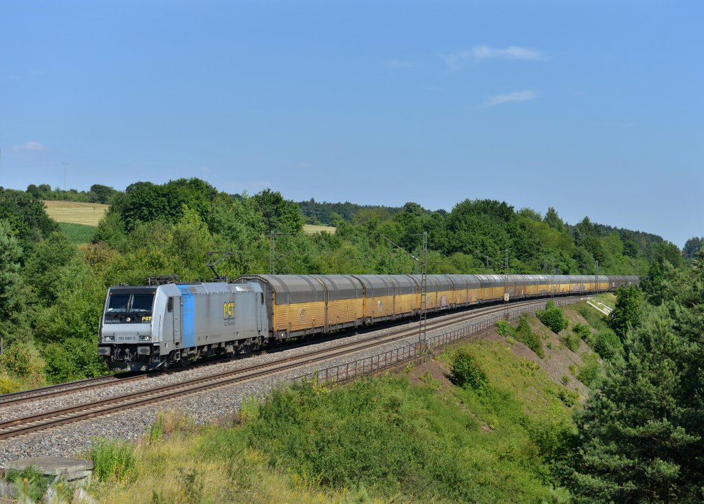 185 690 mit einem ARS-Altmann am 16.07.2013 bei Laaber.