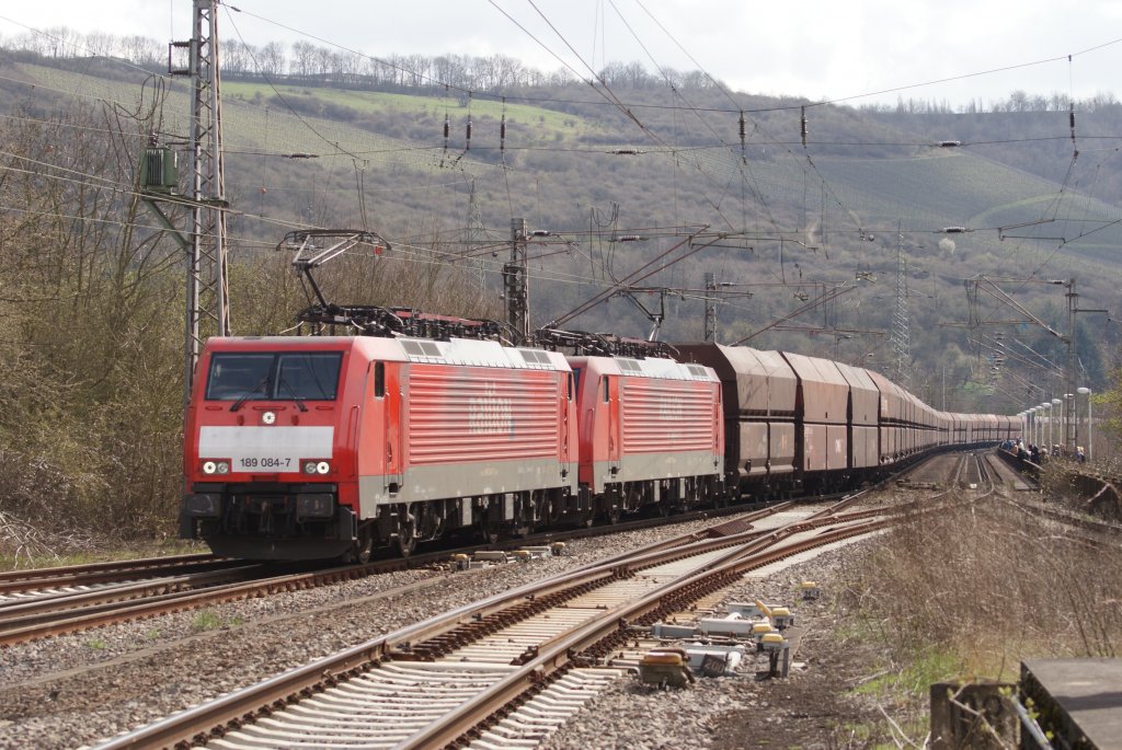 189 084-7 + 189 0276 mit einem Kohlezug in Trier-Pfalzel am 05.04.2010
