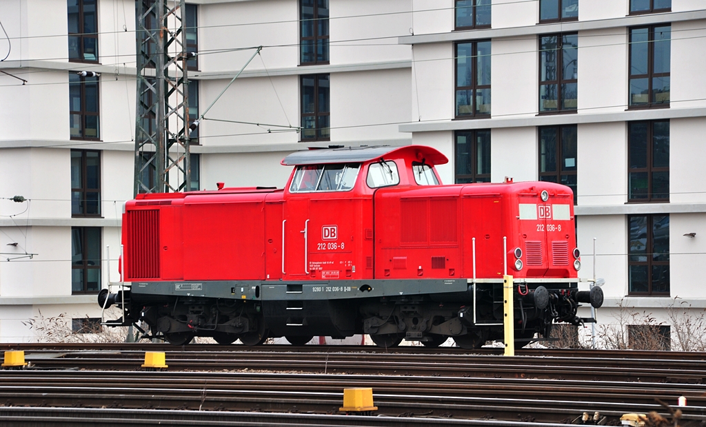 212 036 abgestellt in Frankfurt/M. Ost am 12.03.2010