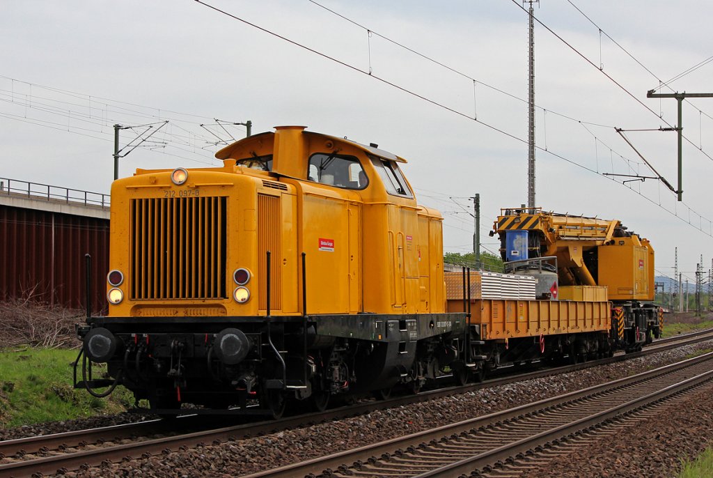 212 097-0 der DB Inst. in Porz am 30.04.2012