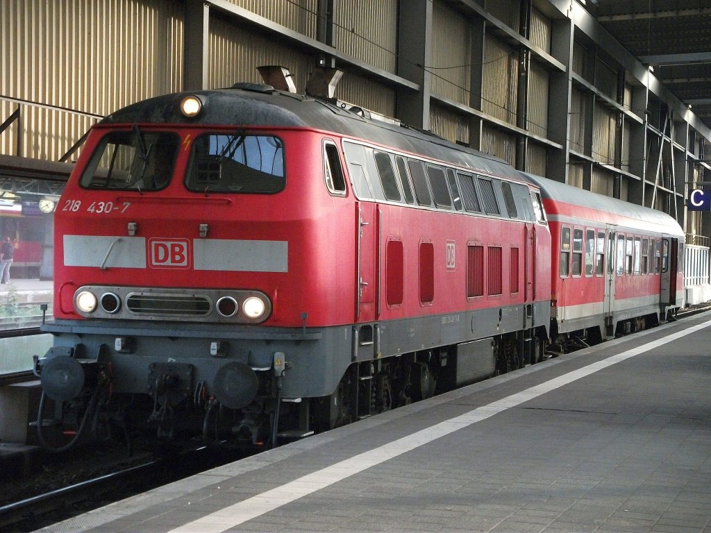 218 430-7 mit einem RB nach Annaberg-Buchholz Sd. Chemnitz Hbf Gleis 14 08.10.2010