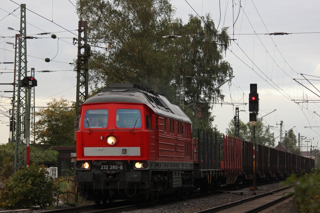 232 280 zog am 10.10.12 eine bergabe nach Dsseldorf-Rath durch Duisburg-Entenfang.