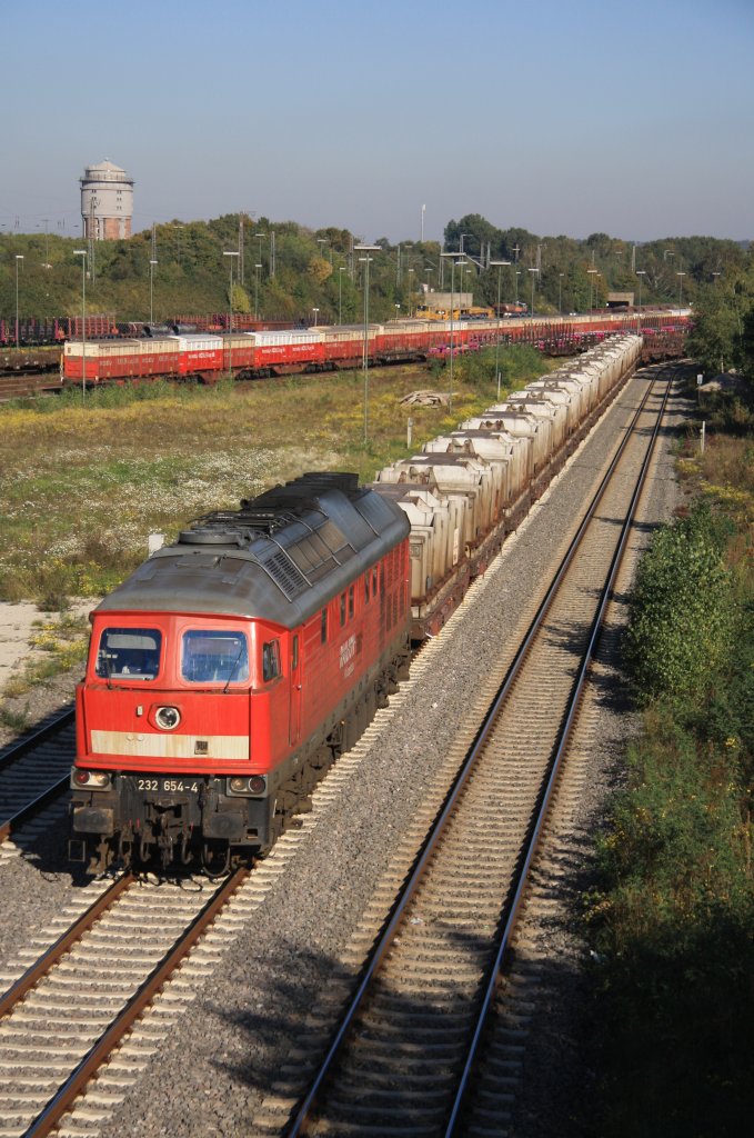 232 654 ist am 11.10.10 in Richtung HKM unterwegs. 