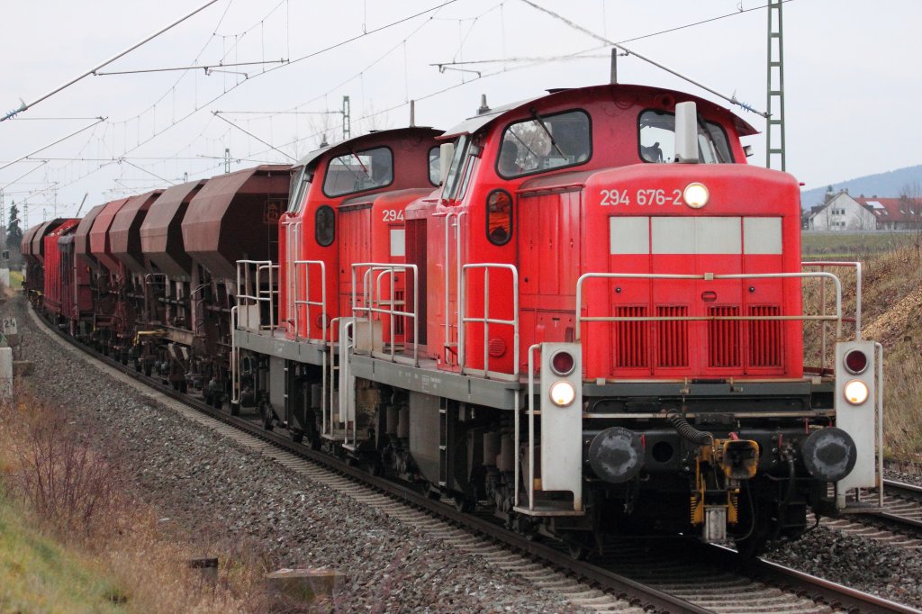 294 676-2 + 294 717-4 DB Schenker Rail bei Staffelstein am 30.11.2012.