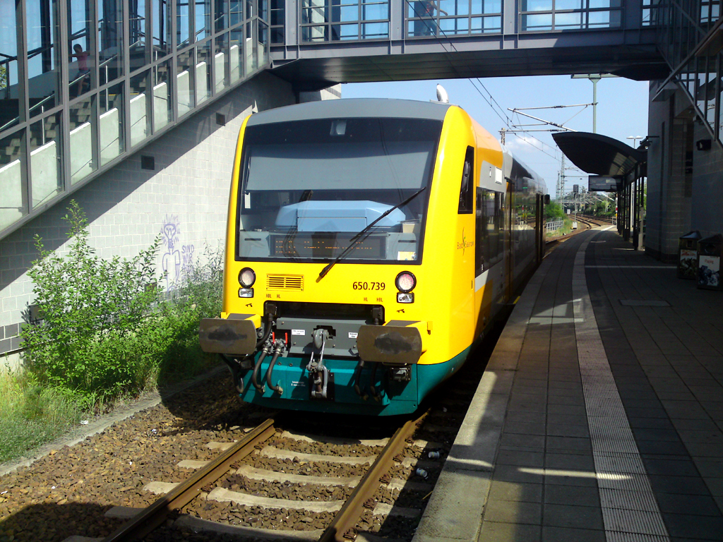30. Juni 2012 - Der neuste ODEG RS1 im Bahnhof Frstenwalde (Spree).