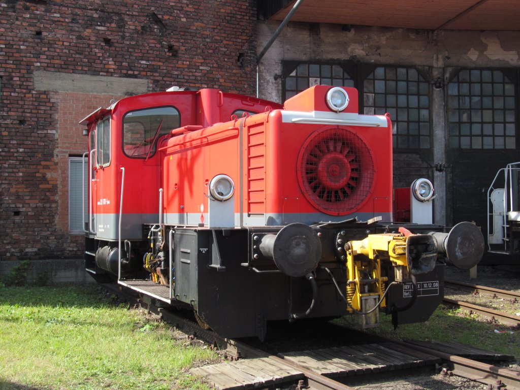 333 678-1 steht am 09. September 2012 im Bw Lichtenfels ausgestellt.