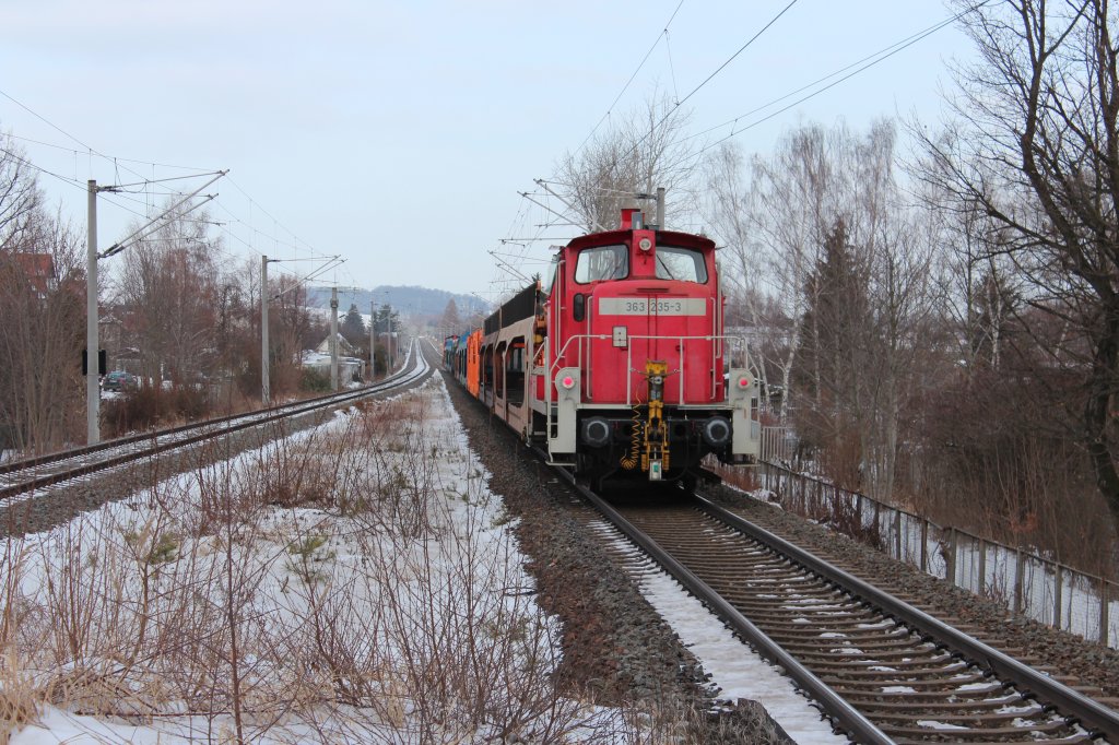 363 235-3 am Zugschlu der bergabe durch Zwickau Plbitz nach Mosel ins VW-Werk. 28.01.2013