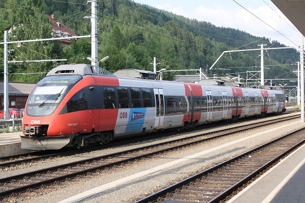 4024 046-7 ist am 21.Juni 2013 als REX 1908 von Bruck a/d Mur in Mrzzuschlag angekommen und wendet nun auf den R 1715 nach Neumarkt in Stmk.