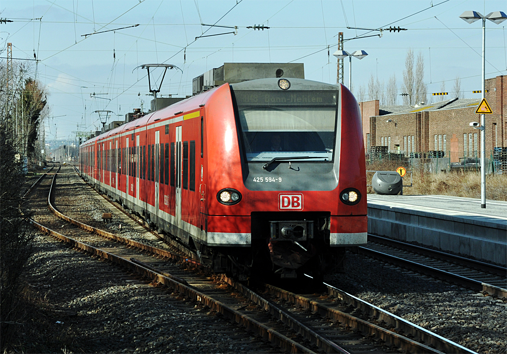 425 594-9 RB48 bei der Einfahrt in den Bf Sechtem - 18.02.2013