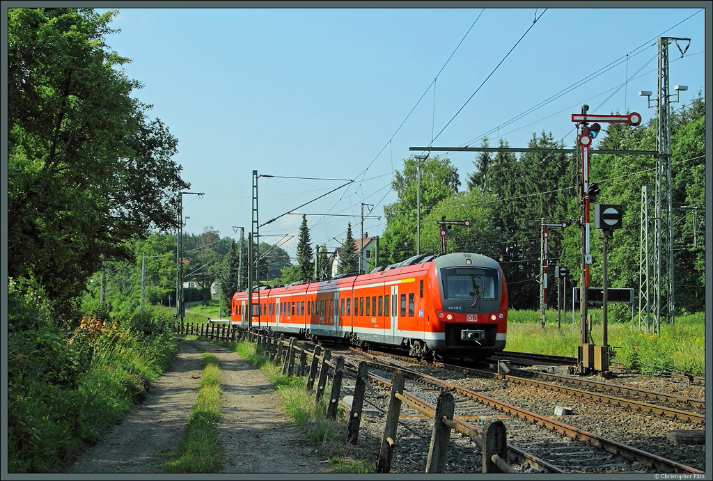 440 015-6 als RB 57263 nach Donauwrth bei der Einfahrt in Goldshfe. (07.07.2013)