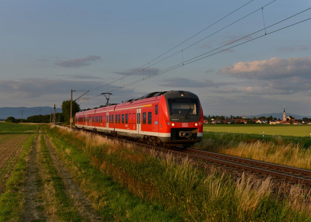 440 045 als RE nach Mnchen am 12.07.2013 bei Otzing.