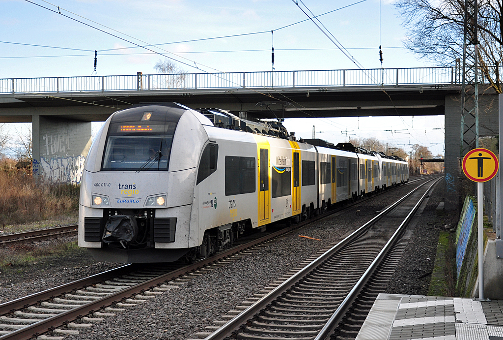 460 011-0 MRB 26 (Mittelrheinbahn) bei der Einfahrt in den Bf Sechtem - 15.12.2012