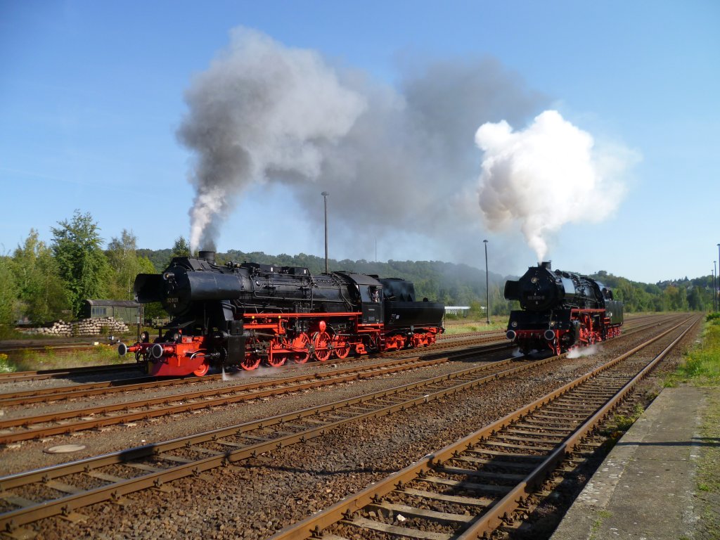 52 8131 und 50 3610-8 machten zum BW Fest in Nossen am 24.09.11 eine Doppeleinfahrt.