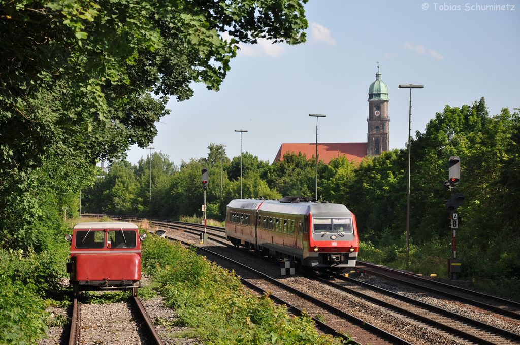 610 016 und Klv12 4904 am 16.06.2012 in Amberg. Das Klv war zum Drehscheibenfest der Amberger Kaolinbahn auf dem ehemaligen BW-Ausziehgleis zur Mitfahrt unterwegs.