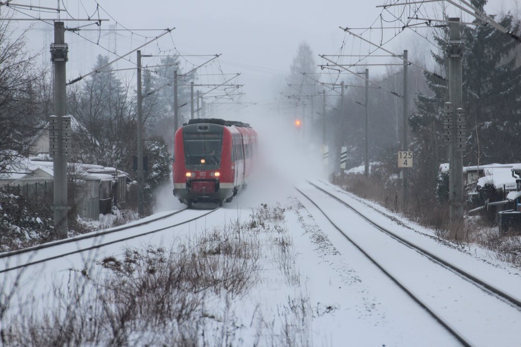 612 521 und 612 *** bei starken Schneefall mit dem IRE nach Nrnberg Hbf bei der Durchfahrt in Zwickau Plbitz. 23.02.2013