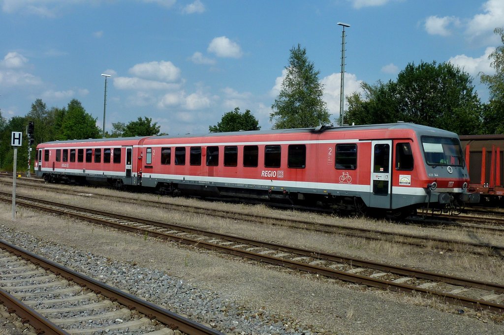 628 344, wartet im Bahnhof von Aulendorf/Oberschwaben auf den nchsten Einsatz, Aug.2012