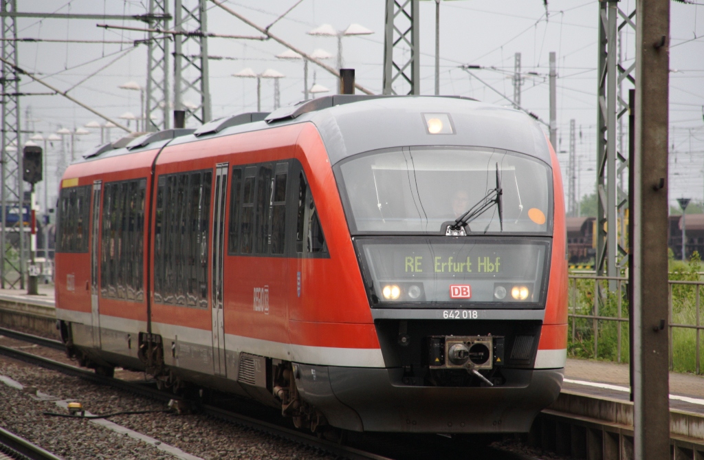 642 018 mit der RB in Richtung Erfurt am 1.Juni 2013 bei der Ausfahrt in Nordhausen.