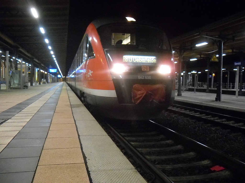 642 198/698;642 226/726;642 189/689 fuhren am 09.09.2011 als Regionalbahn nach Oebisfelde.