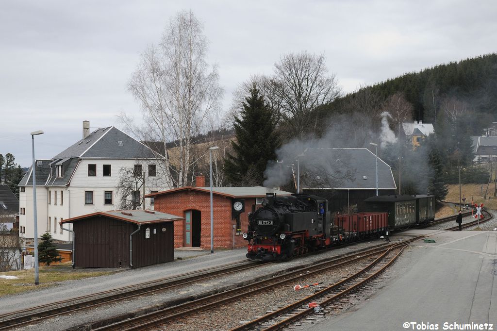 99 1773 mit Arbeitszug Az84021 am 14.04.2013 in Neudorf