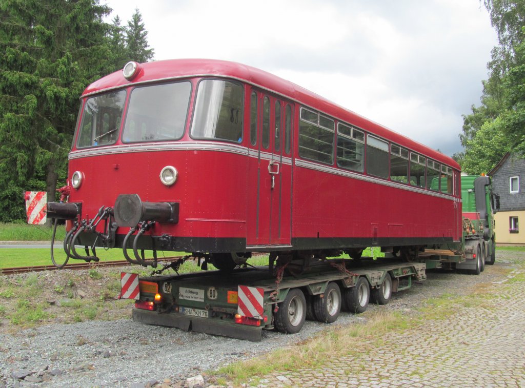 998 744-2 befindet sich am 03. Juli 2013 auf berfhrungsfahrt von Zittau nach Drrenwaid im Bahnhof Drrenwaid.