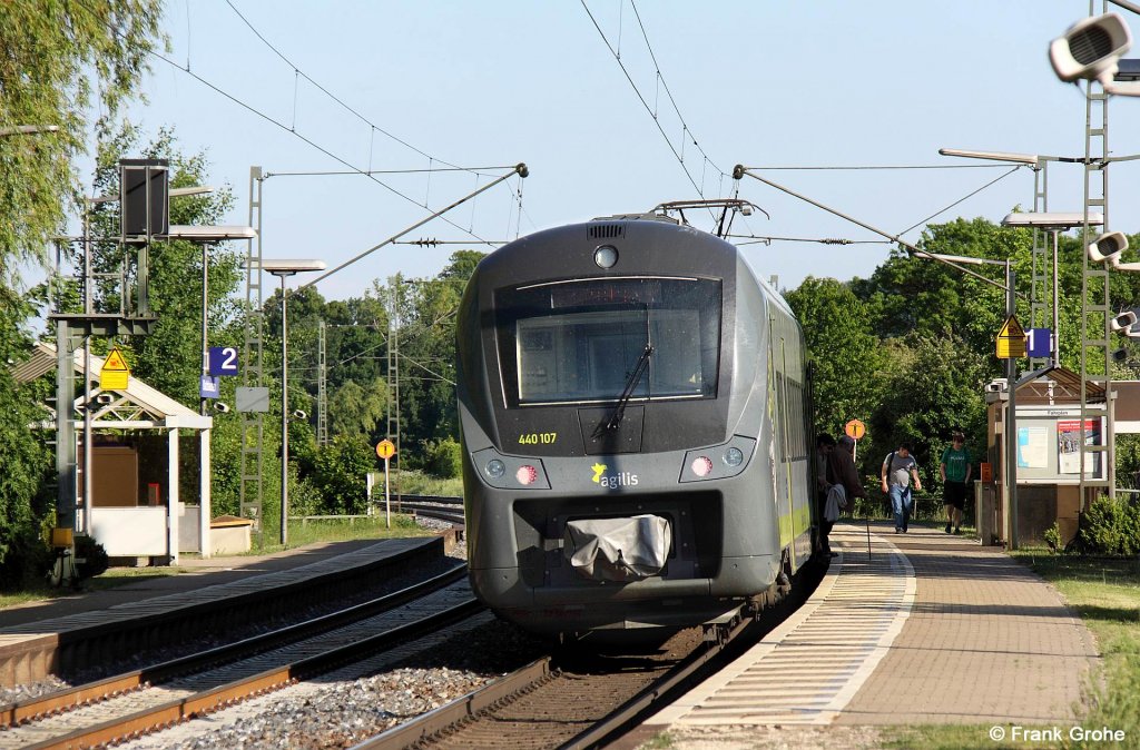 AGILIS 440 107 / 607 als ag 84427 Neumarkt - Plattling, KBS 880 Nrnberg - Passau, fotografiert beim Halt in Batzhausen am 25.0.5.2012