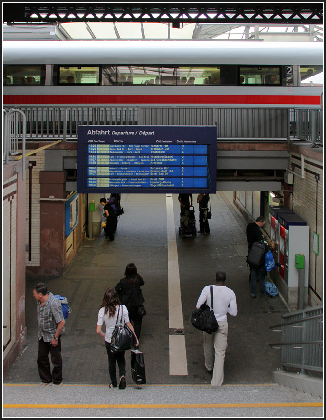 Alltag im Bahnhof von Offenburg - 

11.06.2011 (M)