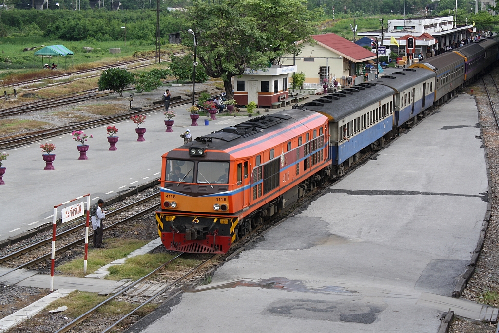 ALS 4116 (Co'Co', de, Alsthom, Bj.1974) am 08.Juni 2012 im Bf. Bang Sue. 

