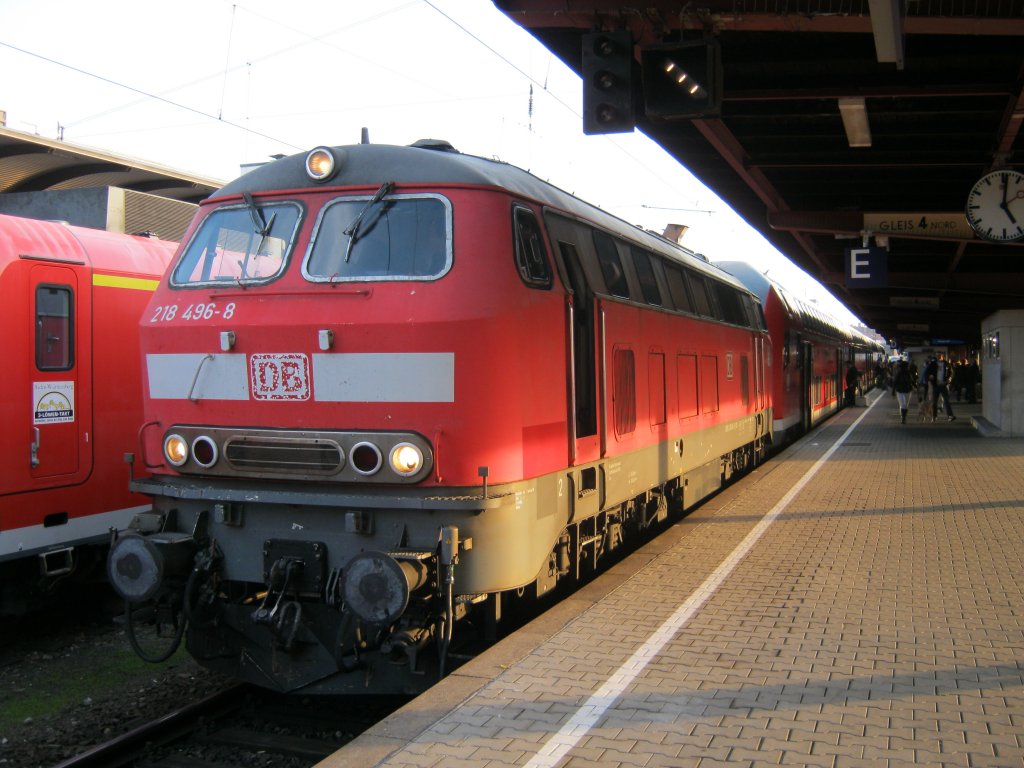 Am 23.10.2010 wartete 218 496-8 in Ulm auf die weiterfahrt nach Stuttgart.